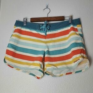 Patagonia Women's Wavefarer Boardshorts Colorful Stripe 5" Inseam Size 10